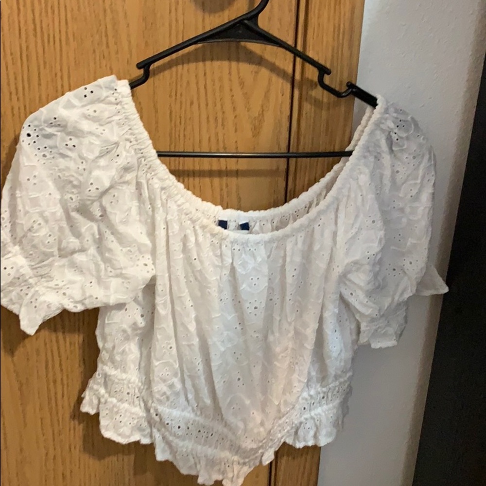 American Eagle top
